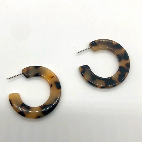 Tortoiseshell 1/2 Hoop Earrings - Picture 1 of 3